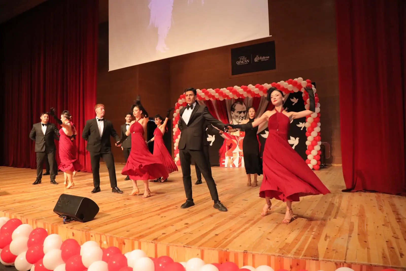 CUMHURİYET COŞKUSU EDİRNE’DE ÇOCUKLARIN NEŞESİYLE BÜYÜDÜ galeri görseli